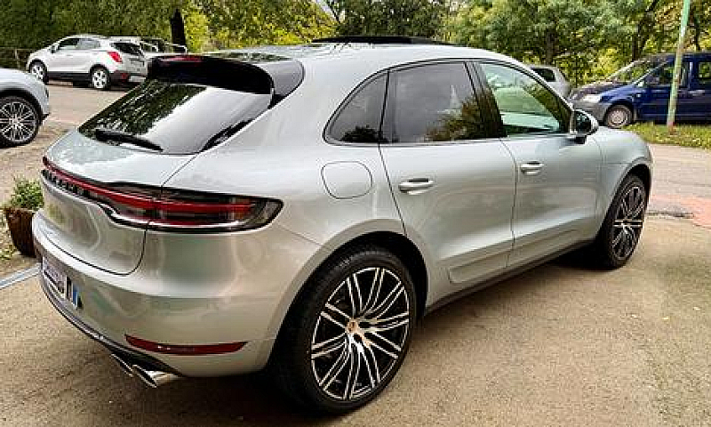 Porsche Macan 2.0...