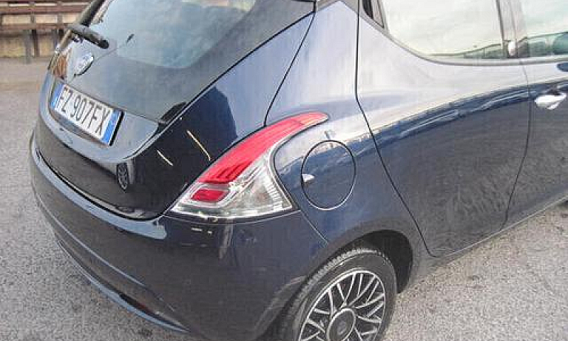 Lancia Ypsilon Ecoch...