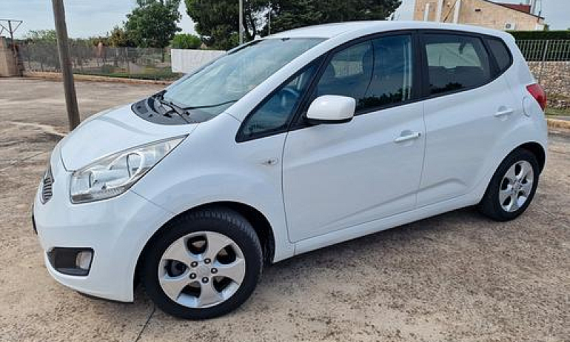 Kia Venga 1.4 Crdi 9...