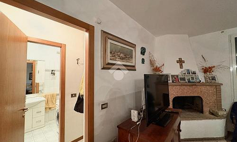 4 Locali A Ravenna...