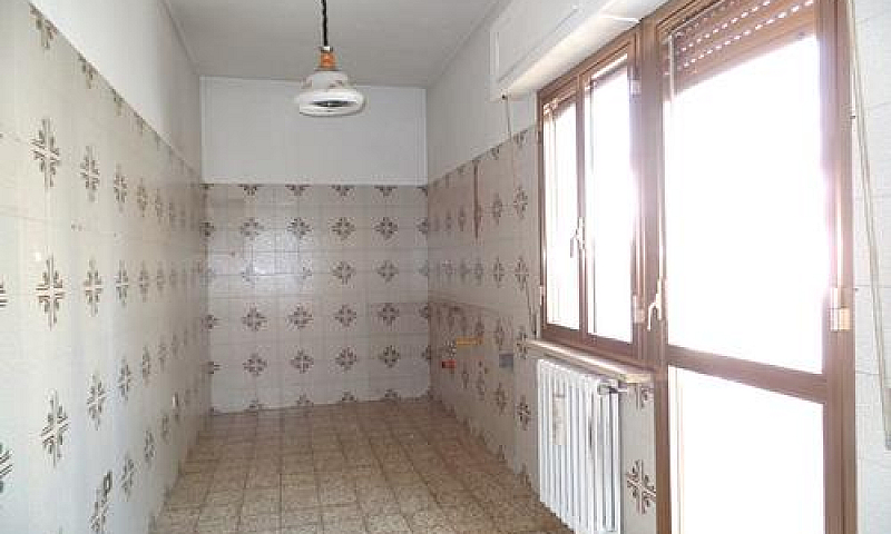 Ampio Appartamento 4...