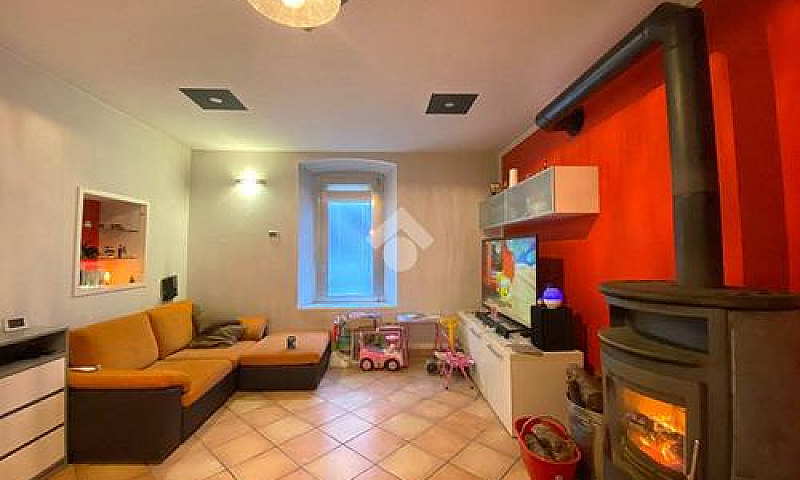 4 Locali A Berzo Inf...