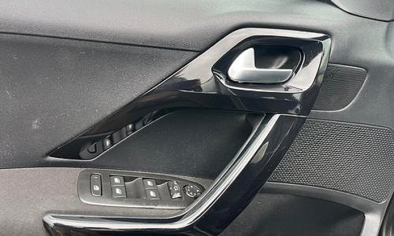 Peugeot 208 Puretech...