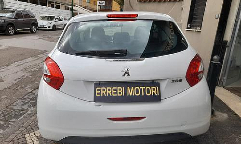 Peugeot 208 1.2 82 C...
