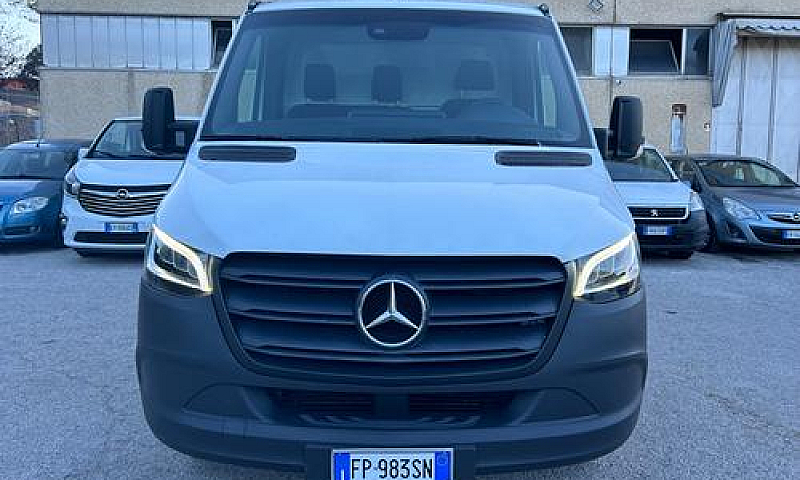 Mercedes-Benz Sprint...