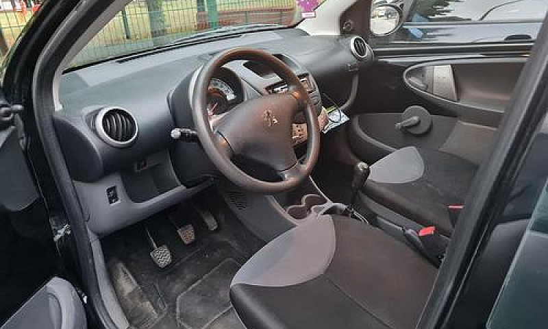 Peugeot 107 1.0 68Cv...