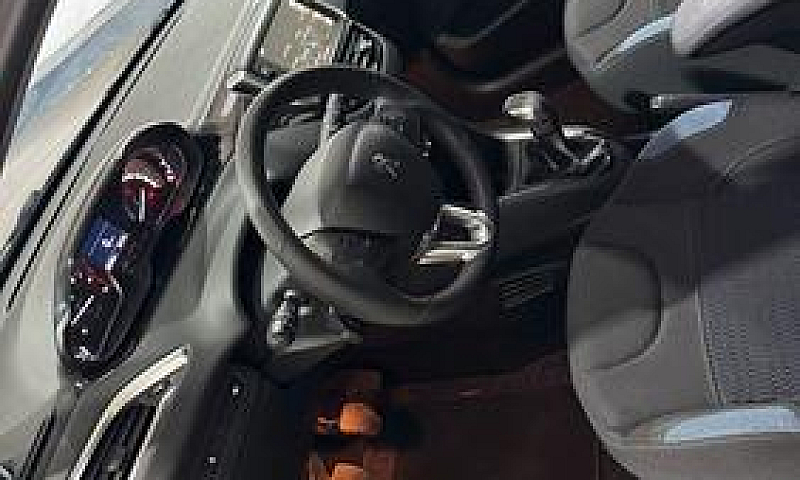 Peugeot 208 1.4 Hdi ...