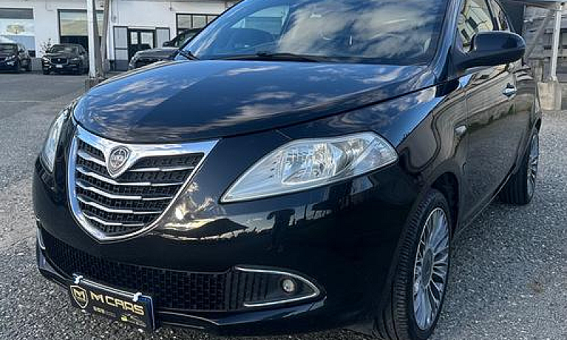 Lancia Ypsilon 1.3 M...