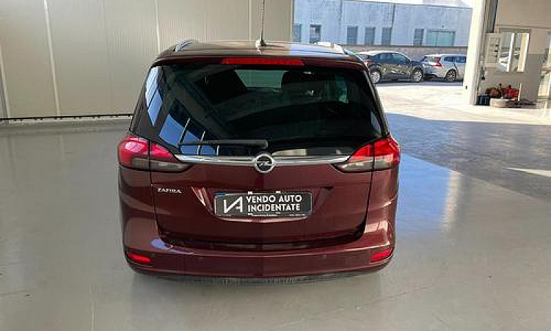 Opel Zafira Tourer 1...