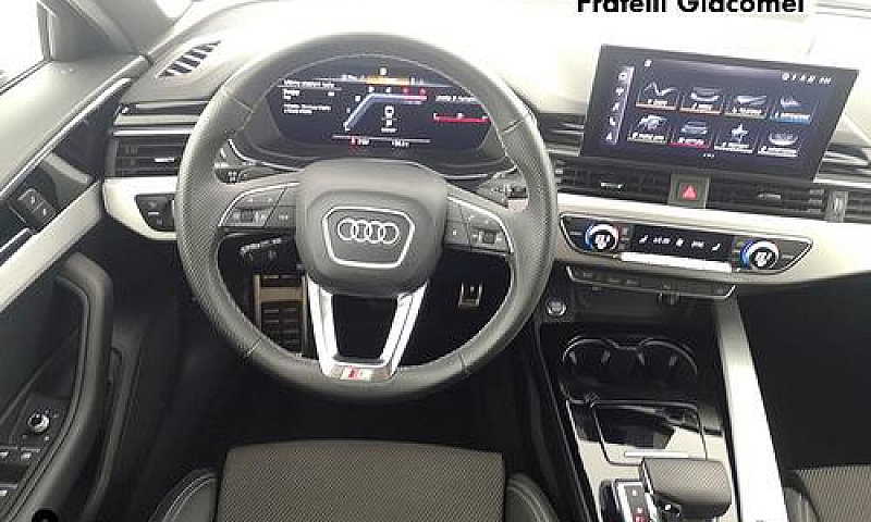 Audi A4 Avant 40 2.0...