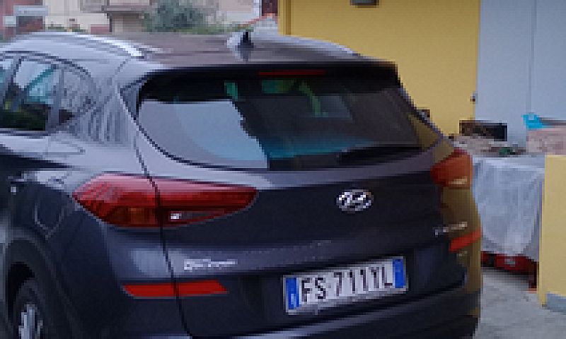 Hyundai Tucson 1.6 1...