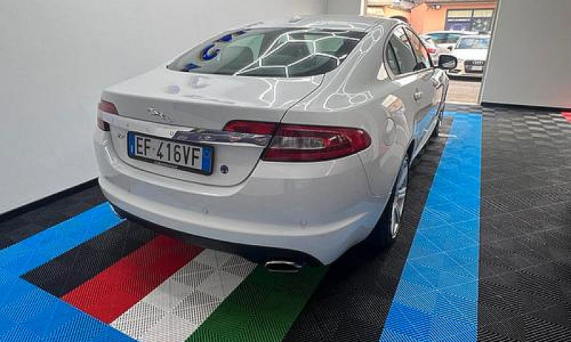 Jaguar Xf 3.0 D V6 2...