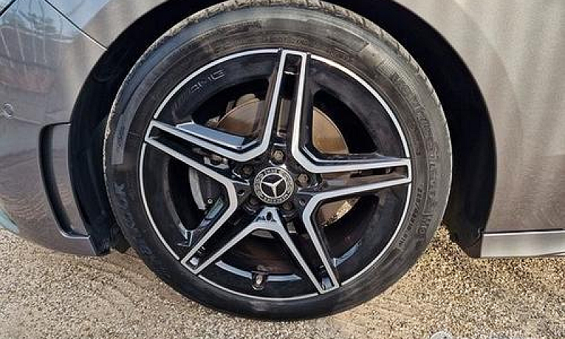 Mercedes-Benz B 180 ...