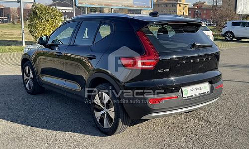 Volvo Xc40 T2 Moment...