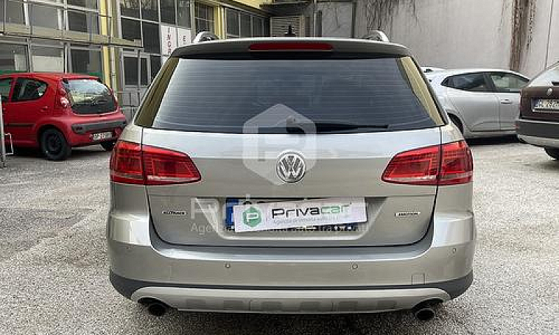 Volkswagen Passat Al...