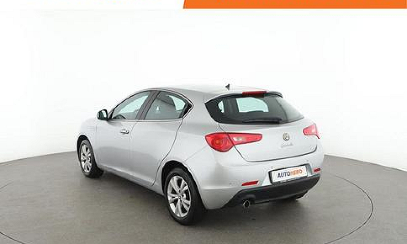 Alfa Romeo Giulietta...