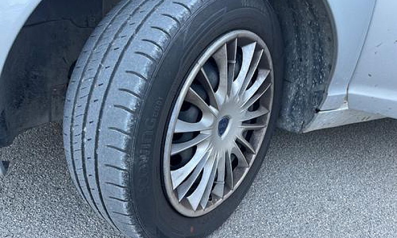 Lancia Ypsilon 2009 ...