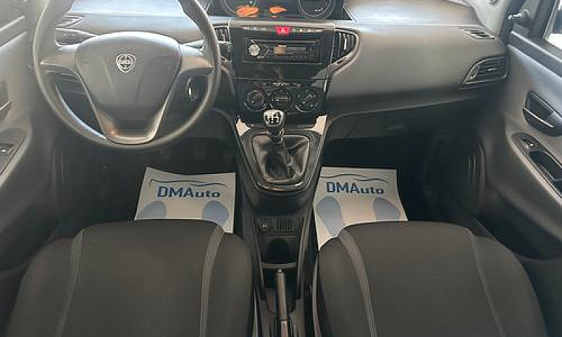 Lancia Ypsilon 1.2 6...