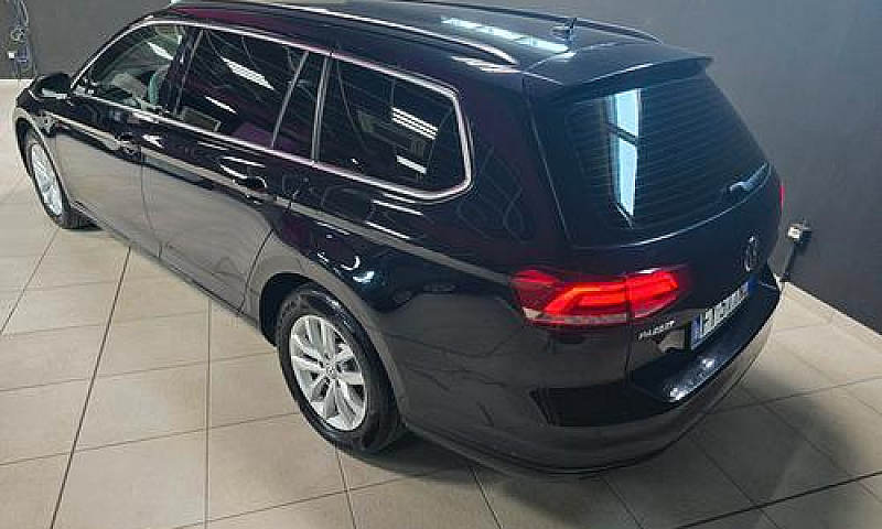 Volkswagen Passat Va...