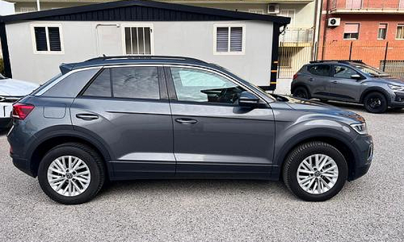 Volkswagen T-Roc 2.0...