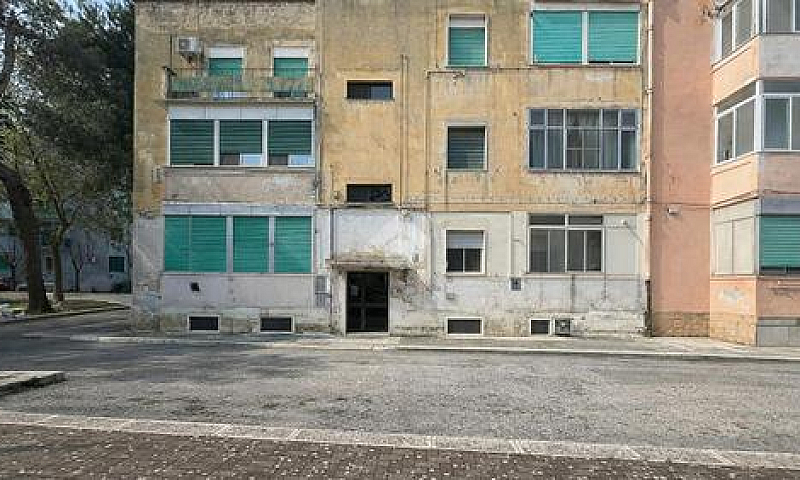 3 Locali A Brindisi...