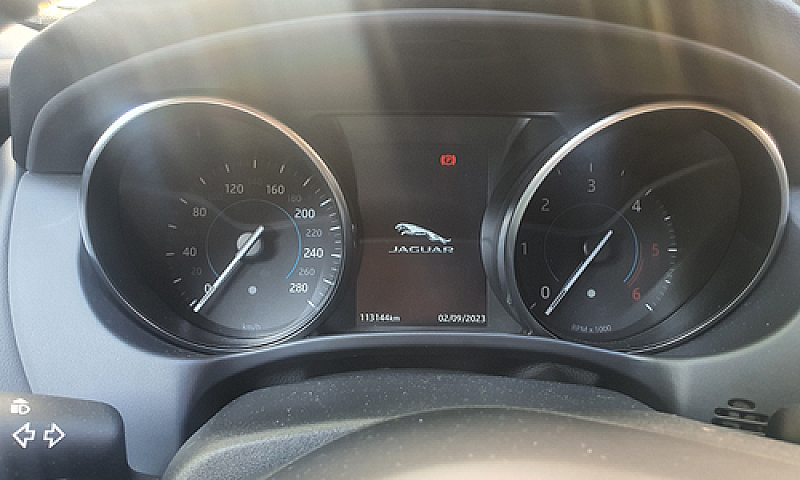 Jaguar Xe...