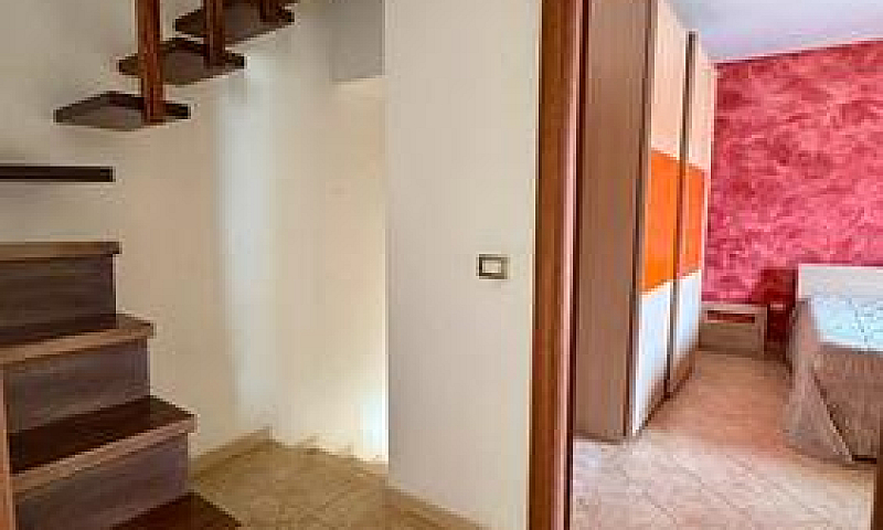 Villa Bifamiliare Co...