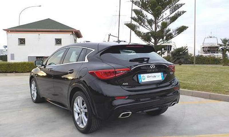 Infiniti Q30 2.2 Die...