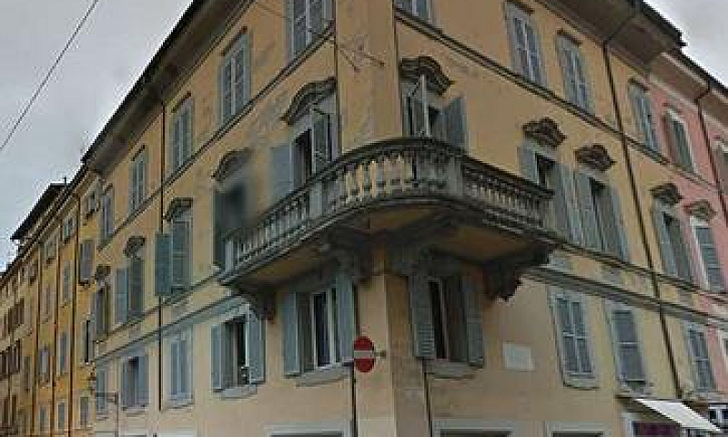 Appartamento A Moden...