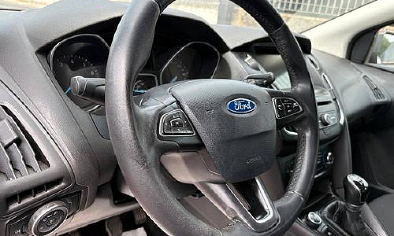 Ford Focus 1.0 Ecobo...