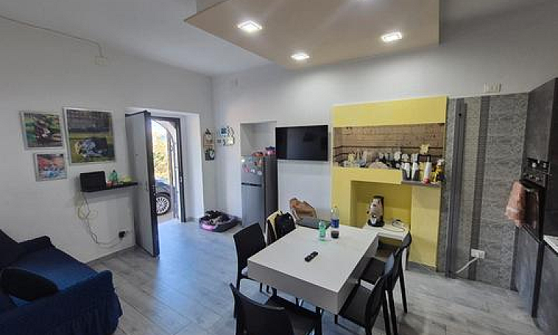 Casa Su Due Livelli ...