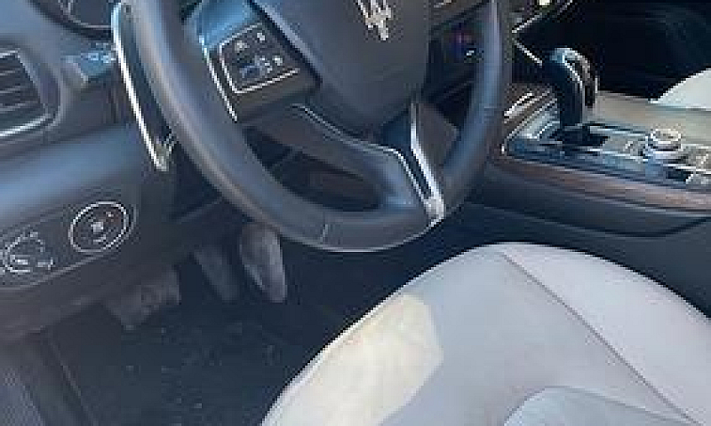 Maserati Levante - 2...