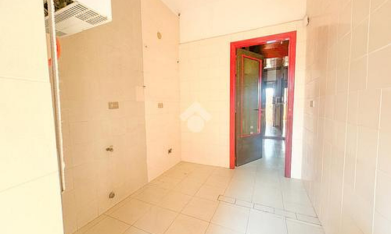 3 Locali A Chieti...