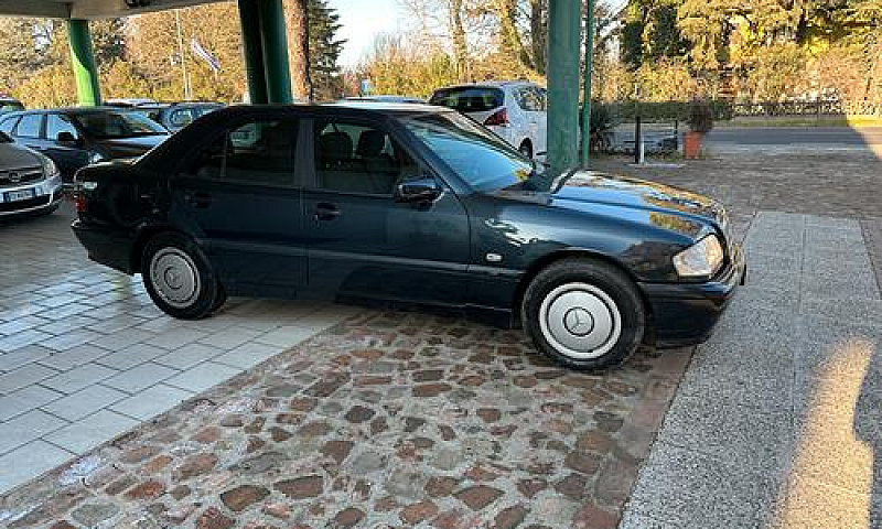 Mercedes-Benz C 220 ...