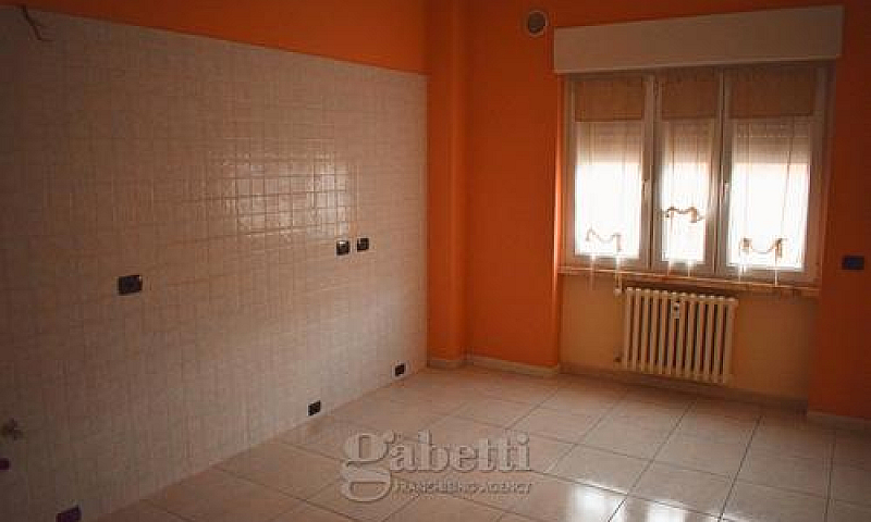 Appartamento Con Qua...