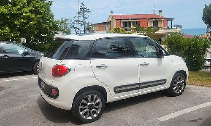 Fiat 500L - 2015...