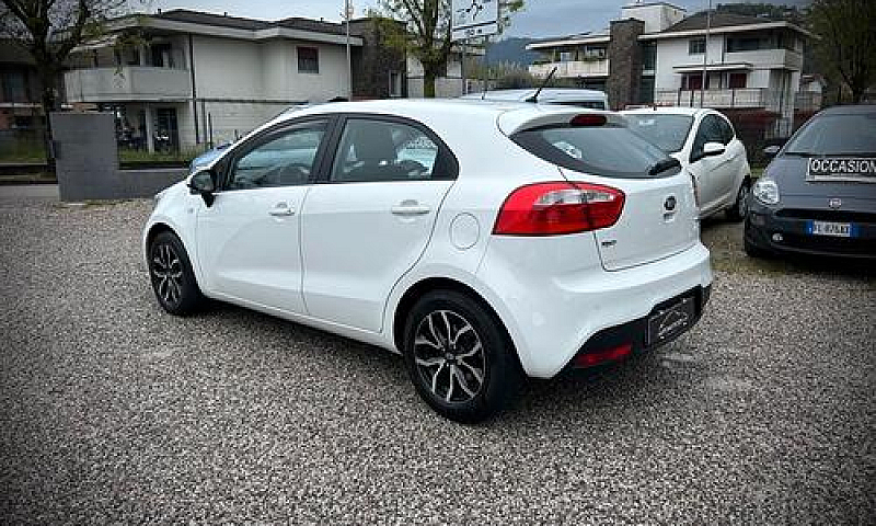 Kia Rio 1.1 Crdi Wgt...