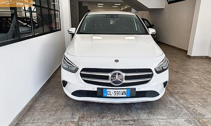 Mercedes-Benz B 200 ...