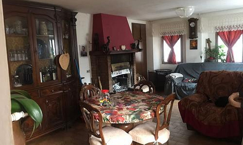 Casa Indipendente Tr...