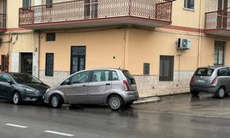 Via Degli Iris...
