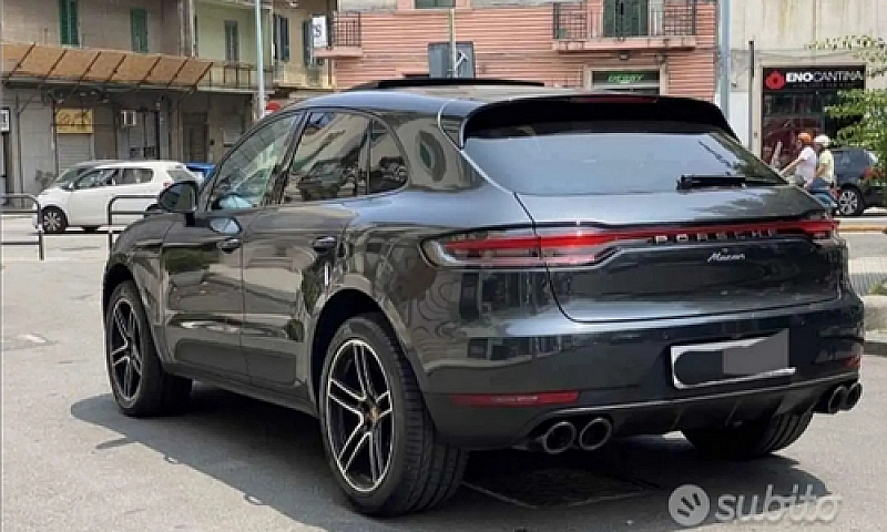 Porsche Macan...