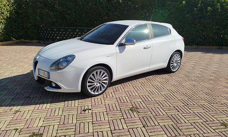 Alfa Romeo Giulietta...