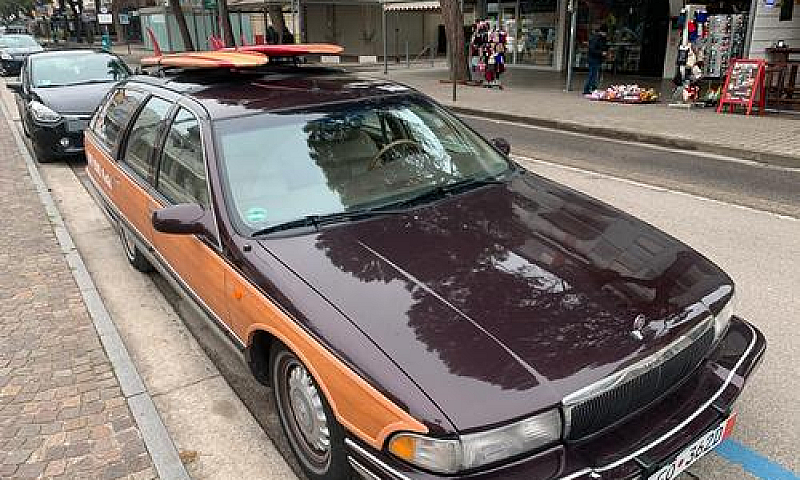Buick Roadmaster Est...