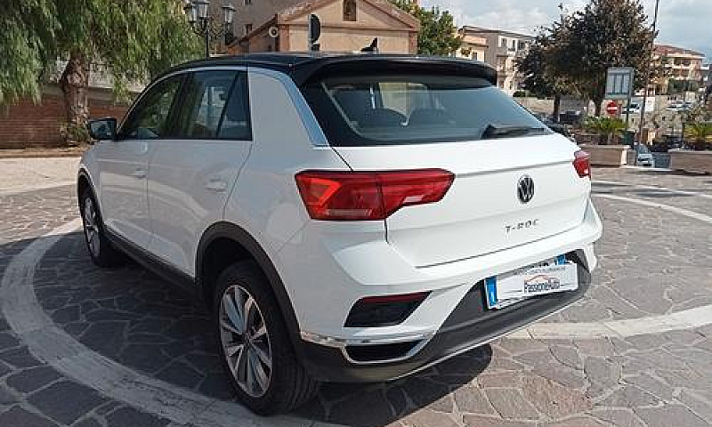 Volkswagen T-Roc 1.6...