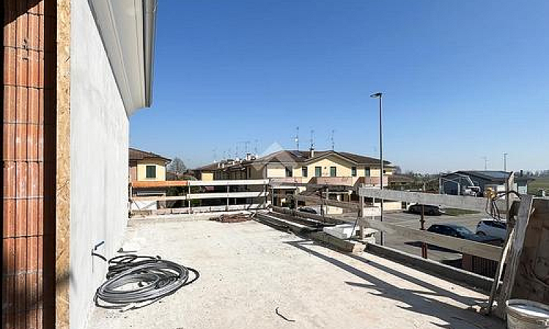 3 Locali A Molinella...