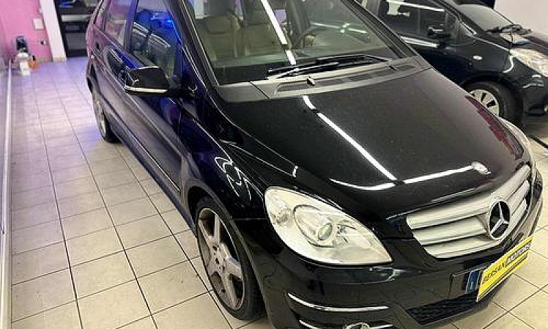 Mercedes-Benz B 180 ...