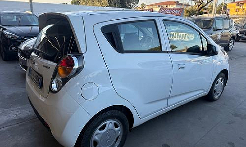Chevrolet Spark 1.0 ...