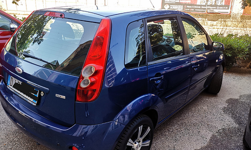 Ford Fiesta 14 Tdci...