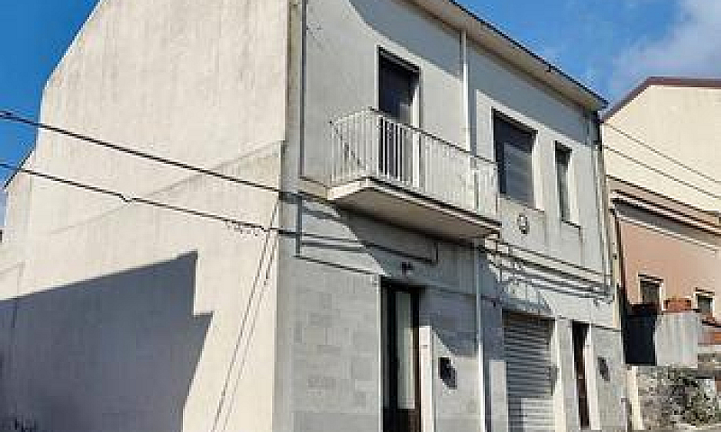Accogliente 4 Vani A...
