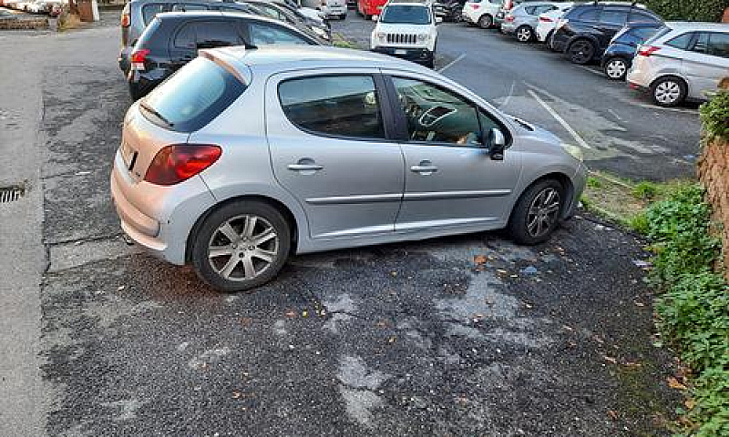 Peugeot 207...